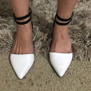zara | blk + white point toe ankle strap heels